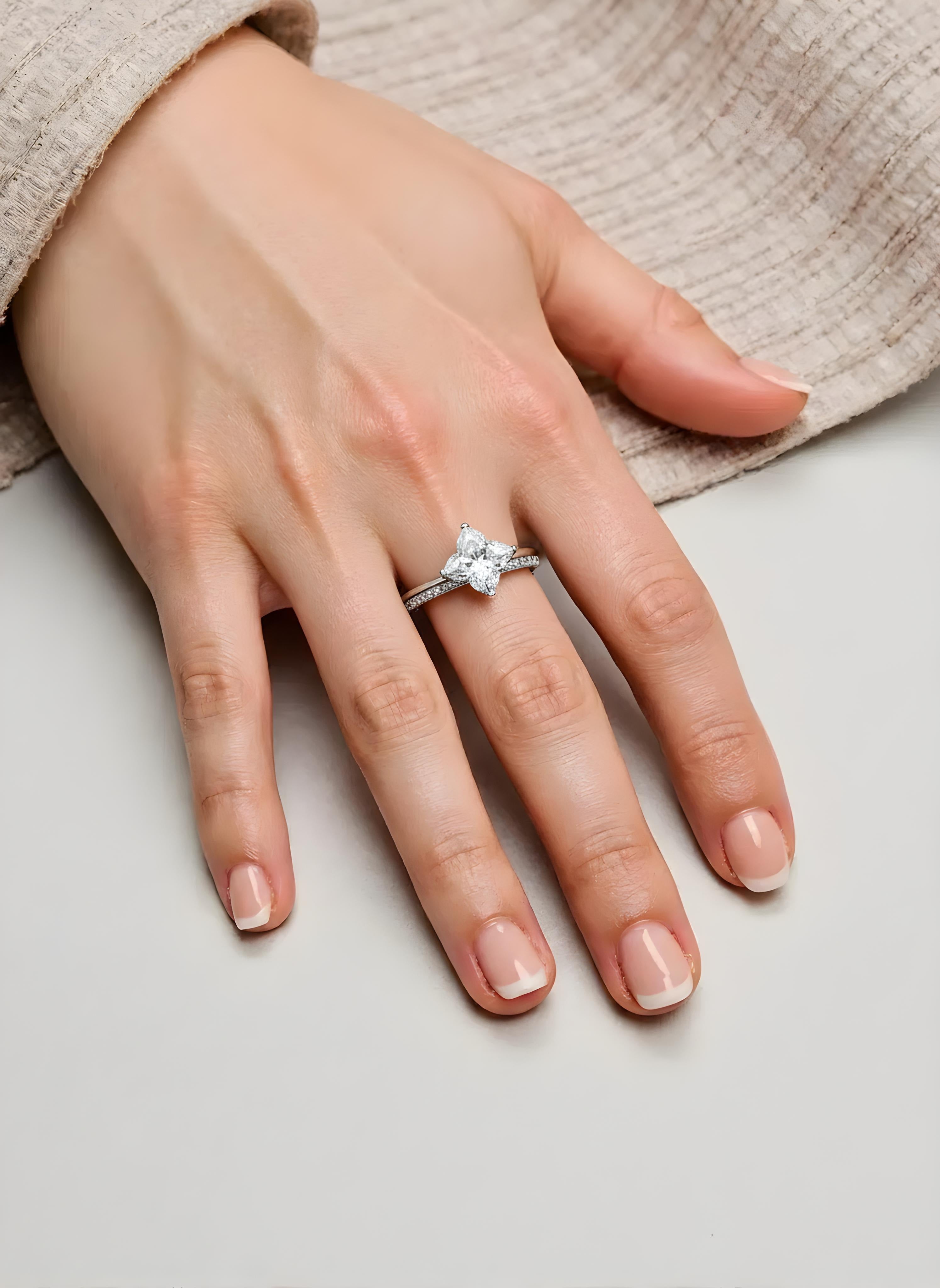 Amira Lily Ring