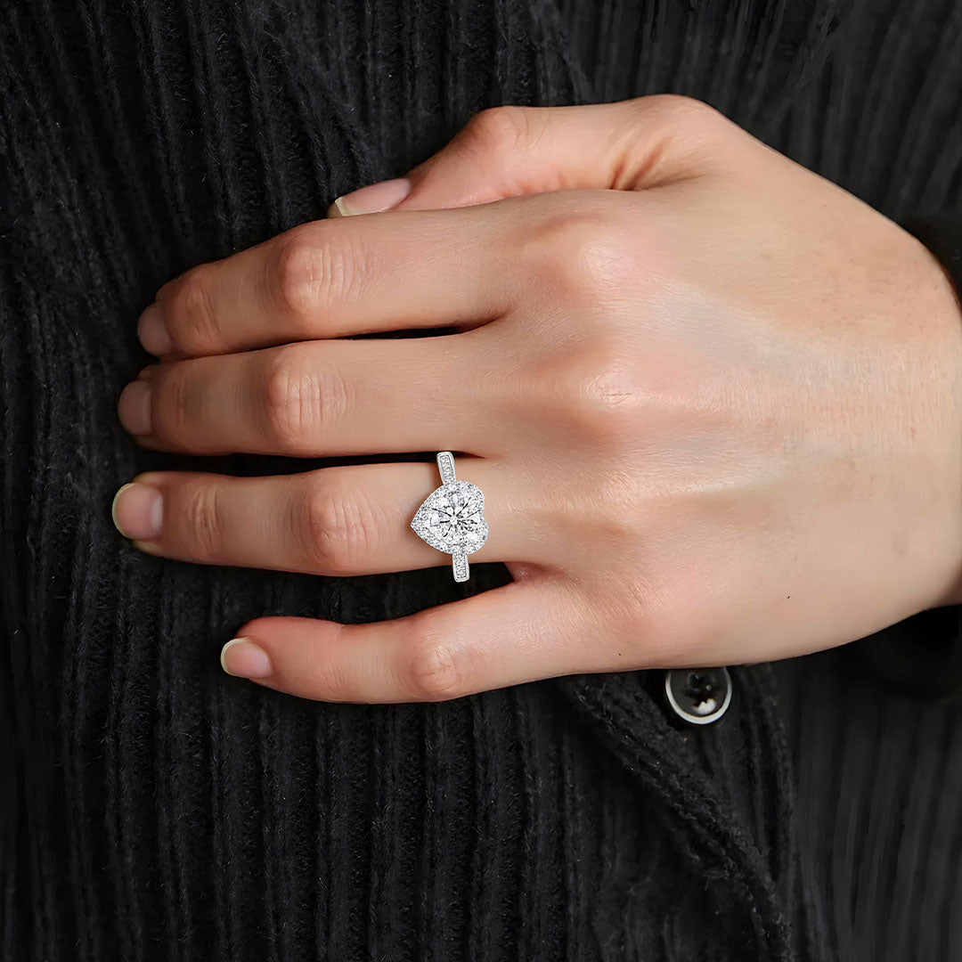Amoura Heart Ring