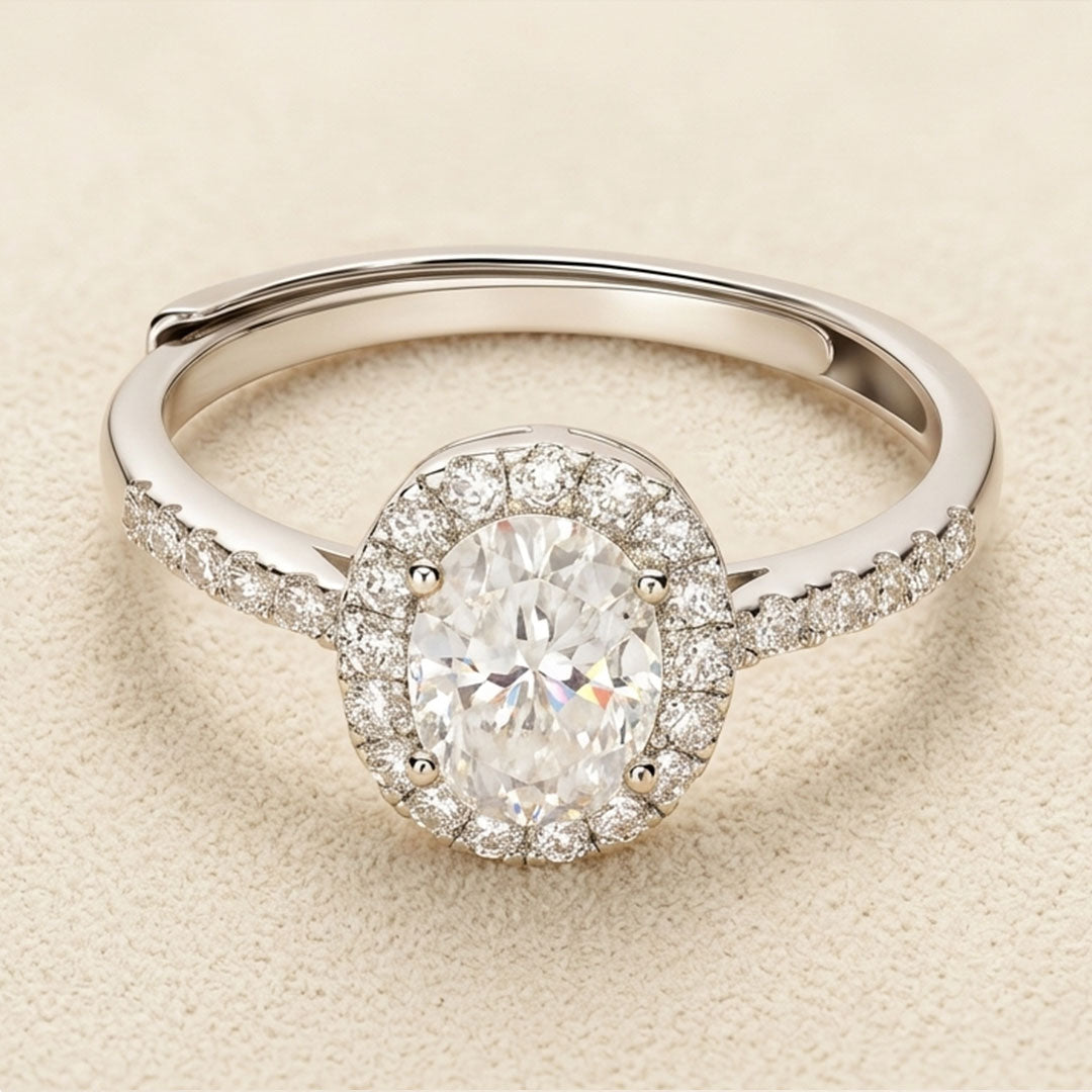 Elara Oval Ring