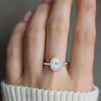 Elara Oval Ring