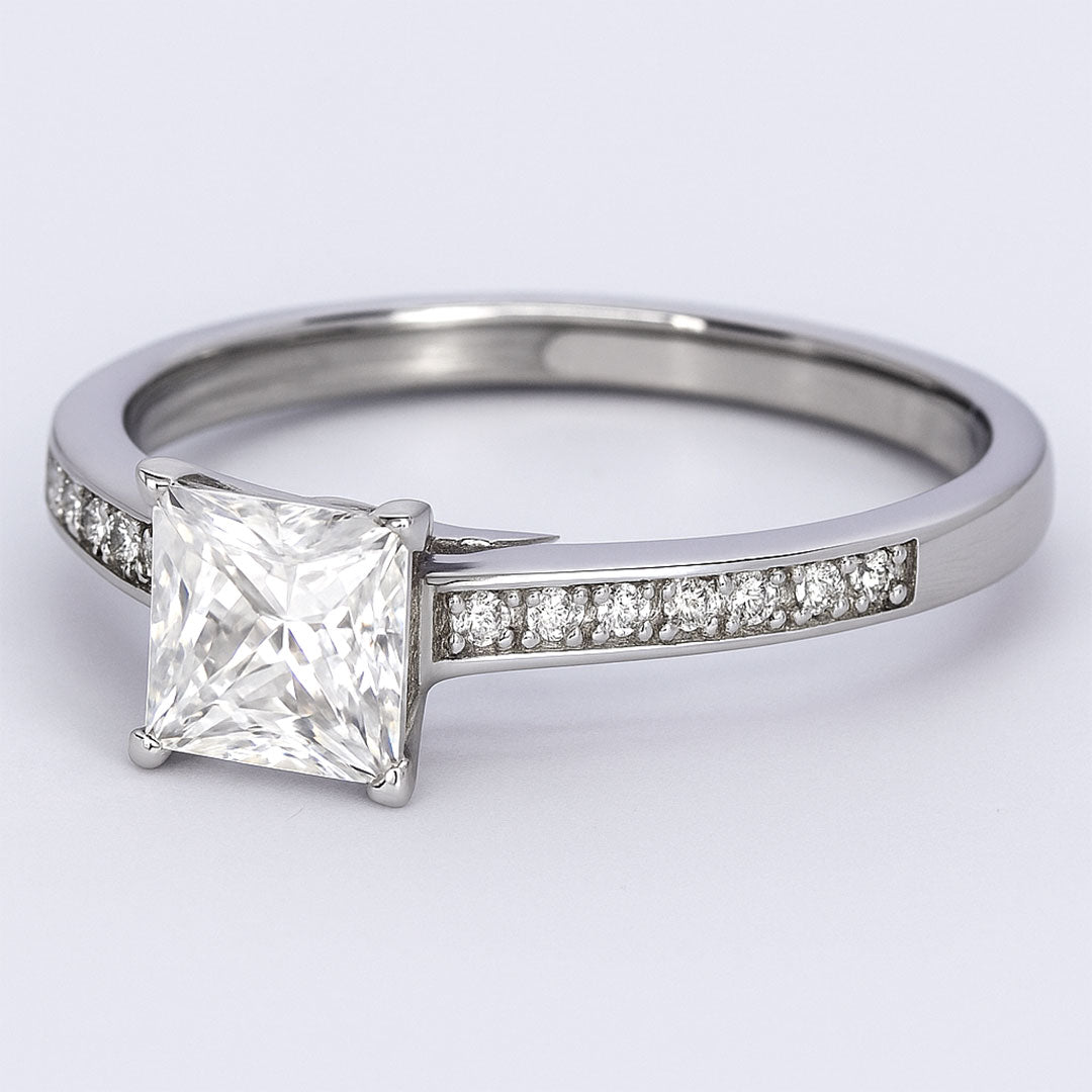 Eline Signature Ring