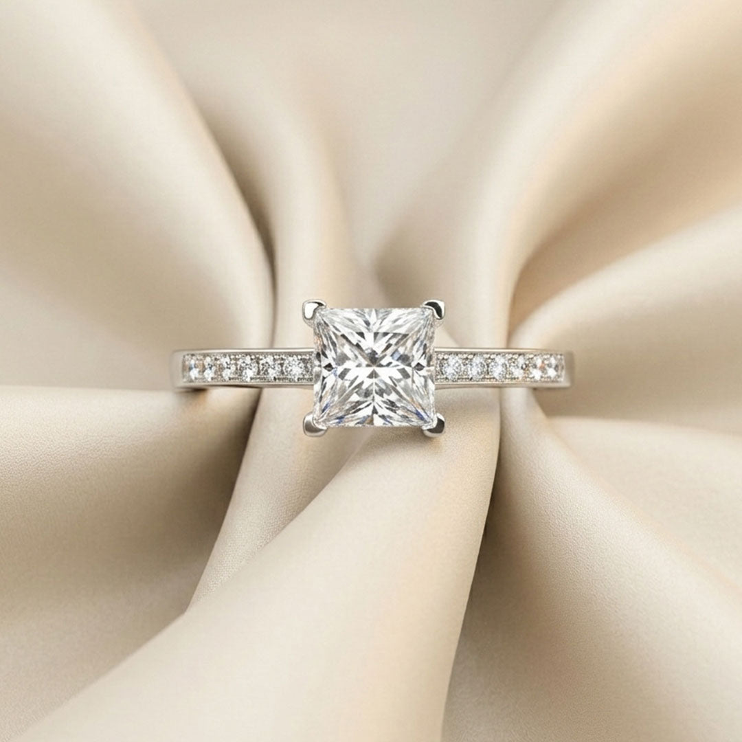Eline Signature Ring