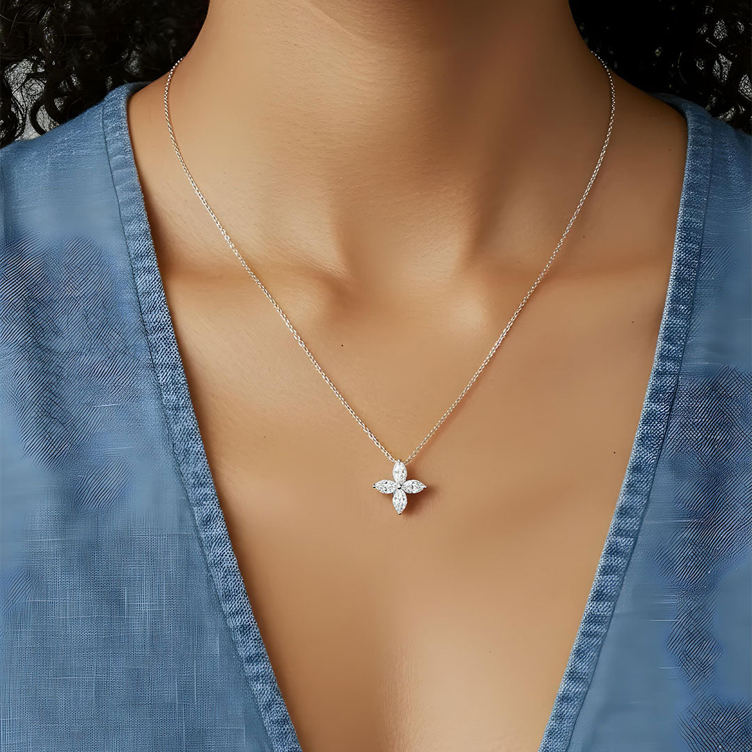 Livia Clover Pendant