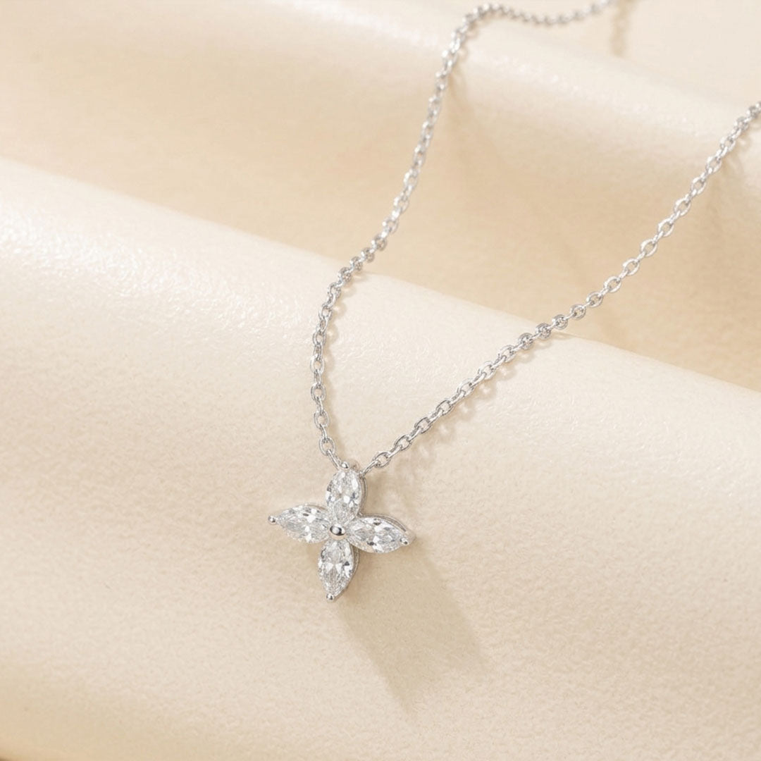 Livia Clover Pendant