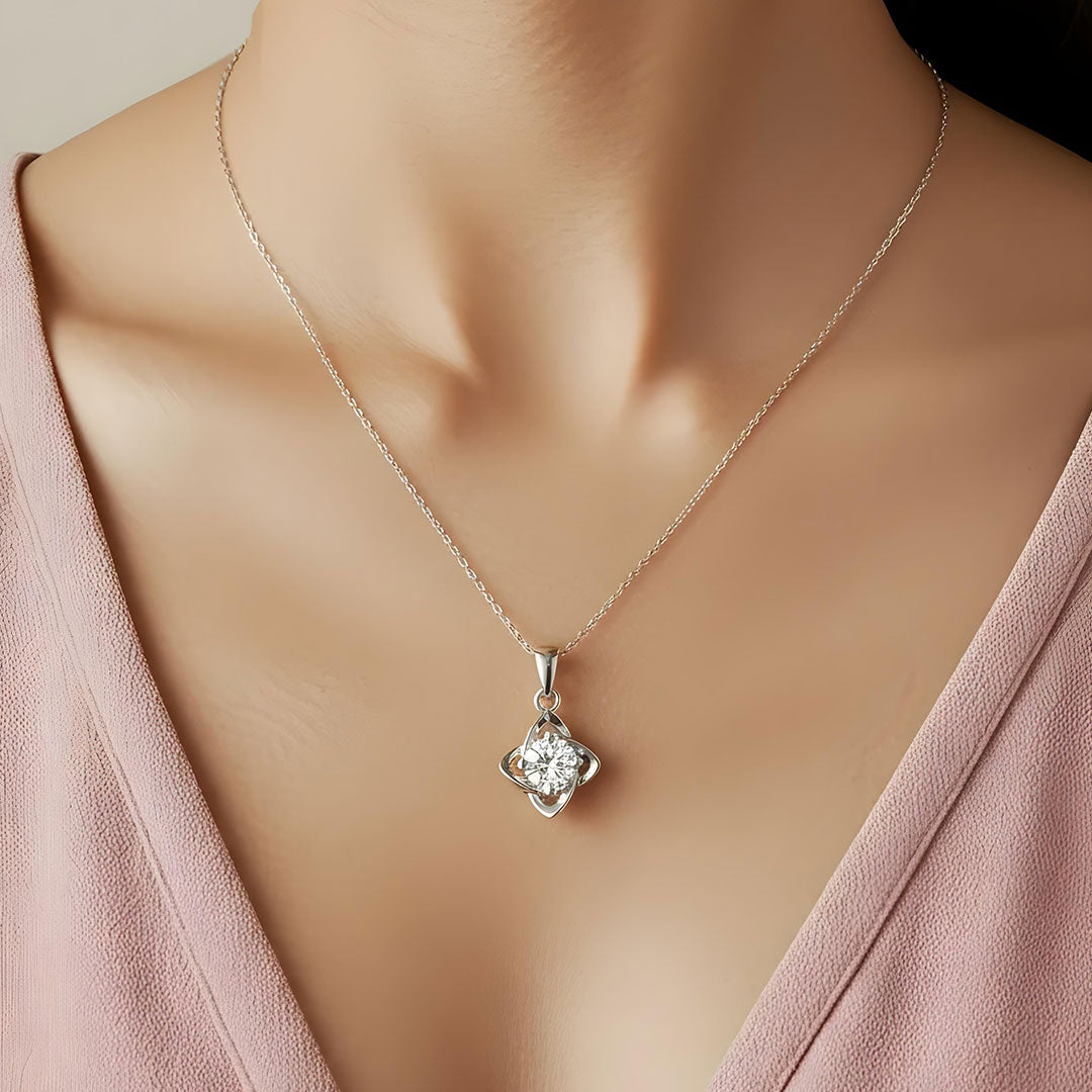 Elara Frame Necklace
