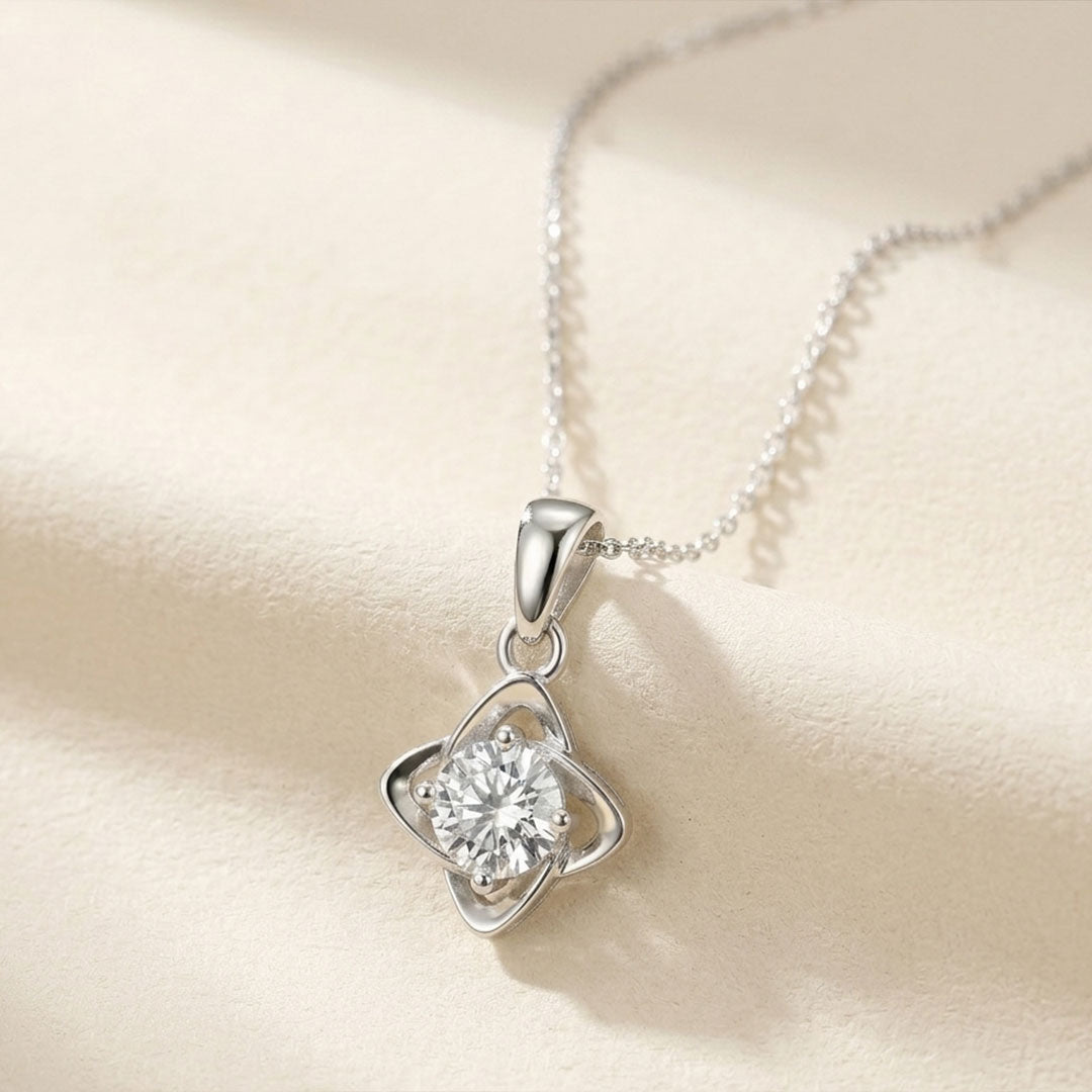 Elara Frame Necklace