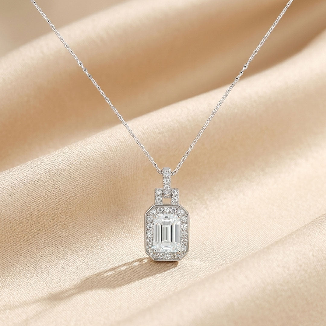 Eclat Emerald Necklace